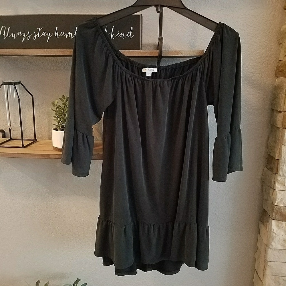 NWOT Ruffle Peplum Top